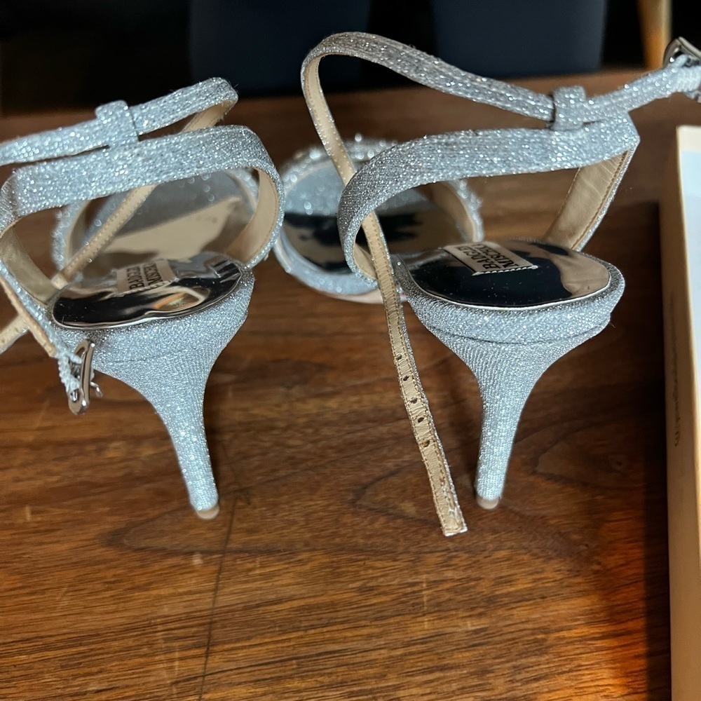 Badgley Mischka
Collection
Jen Ankle Strap Sandal - Picture 10 of 13